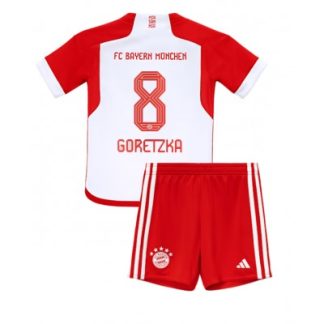 Najcenejši Otroški Nogometni dresi komplet Bayern Munich Domači 2023 2024 tisk Leon Goretzka 8