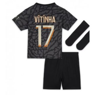 Najcenejši Otroški Nogometni dresi Paris Saint-Germain PSG kompleti Tretji 2023-24 Vitinha Ferreira 17