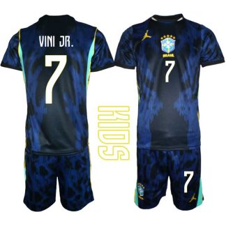 Najcenejši Otroški Nogometni dres komplet Brazilija Vinícius Júnior #7 Gostujoči SP 2026