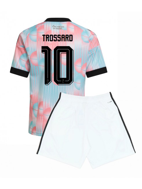 Poceni Otroški Nogometni dres kompleti Belgija SP 2026 Leandro Trossard #10 Gostujoči